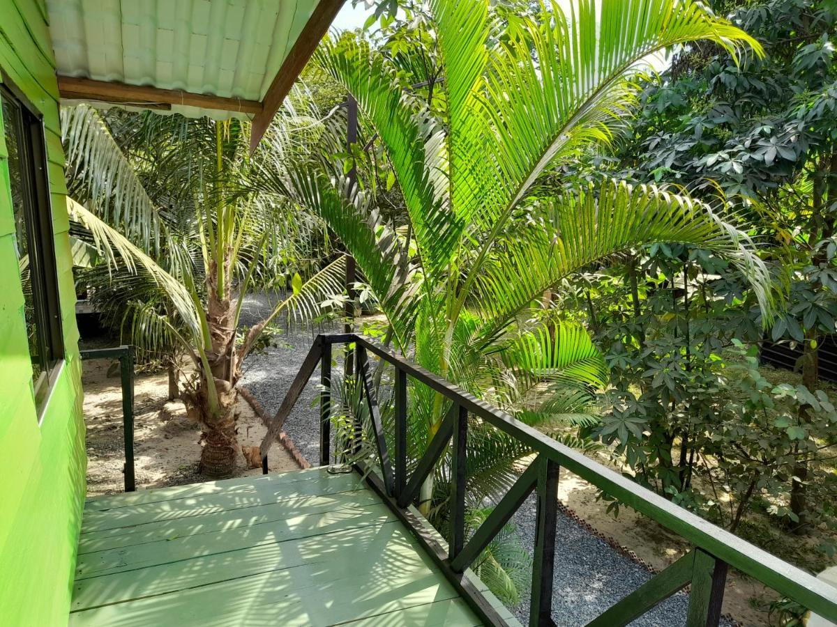 Green Mango Bungalows 캄폿 외부 사진