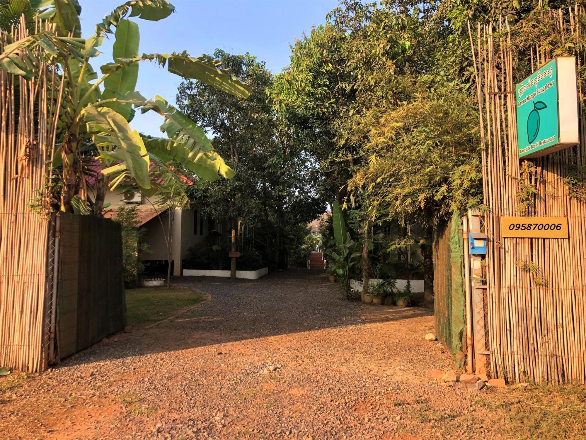 Green Mango Bungalows 캄폿 외부 사진